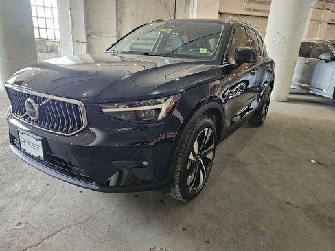 Certified 2025 Volvo XC40 B5 Ultra w/ Protection Package Premier AWD/4WD image 1