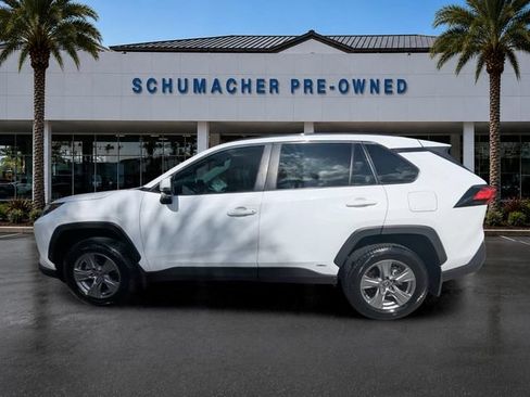 Used 2024 Toyota RAV4 XLE AWD/4WD image 4