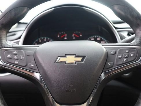 Used 2024 Chevrolet Malibu LT image 9