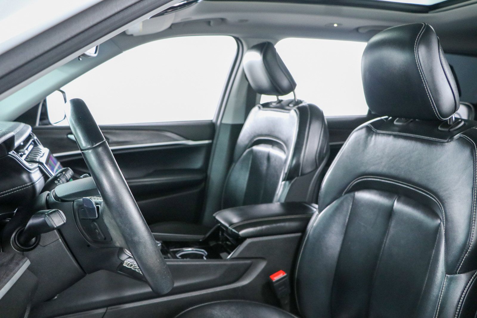 Used 2021 Jeep Grand Cherokee L Limited RWD image 25