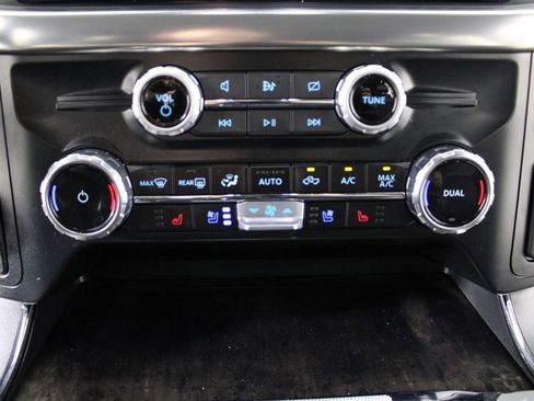 Used 2023 Ford F150 Lariat w/ FX4 Off-Road Package image 26