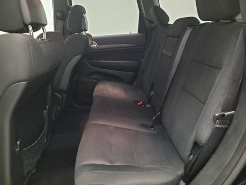Used 2017 Jeep Grand Cherokee Laredo AWD/4WD image 18