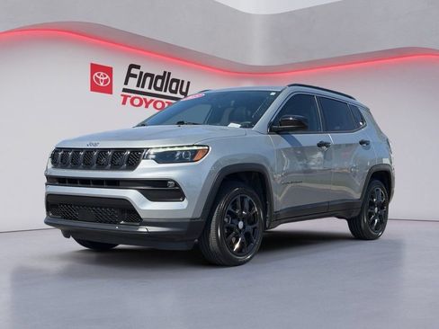 Used 2023 Jeep Compass Latitude w/ Sun and Sound Group AWD/4WD image 1