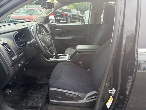 Used 2018 Chevrolet Colorado LT AWD/4WD image 11