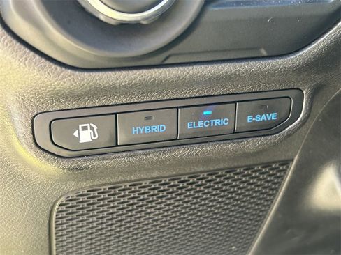 Used 2022 Jeep Wrangler Unlimited Sahara image 27