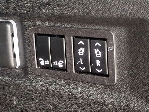 Used 2023 Chevrolet Tahoe RST w/ Luxury Package image 35