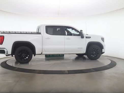 Used 2024 GMC Sierra 1500 Elevation w/ Preferred Package AWD/4WD image 6