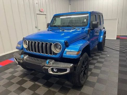 Used 2024 Jeep Wrangler Unlimited Sahara image 6