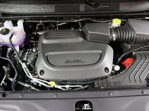 New 2026 Chrysler Pacifica Select image 14