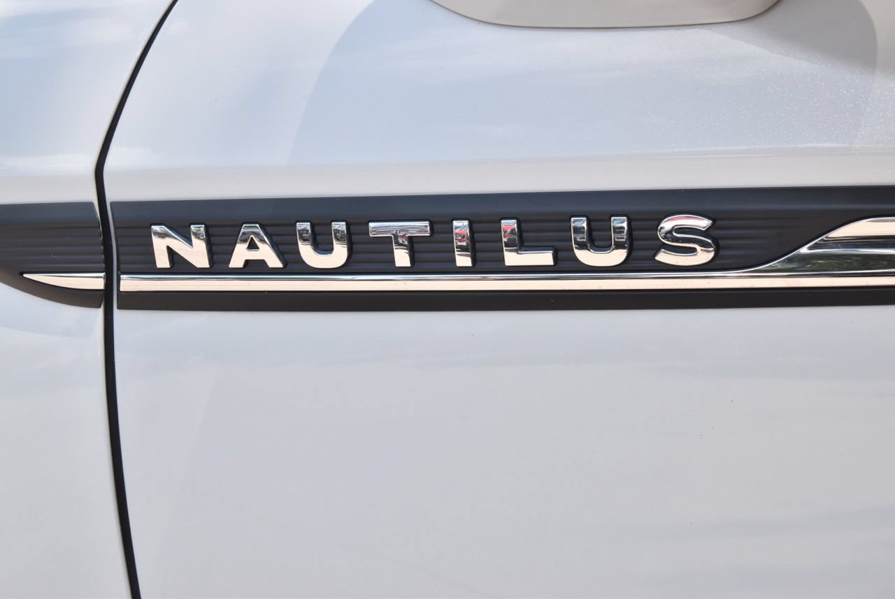 Used 2023 Lincoln Nautilus Reserve w/ Equipment Group 201A FWD image 40