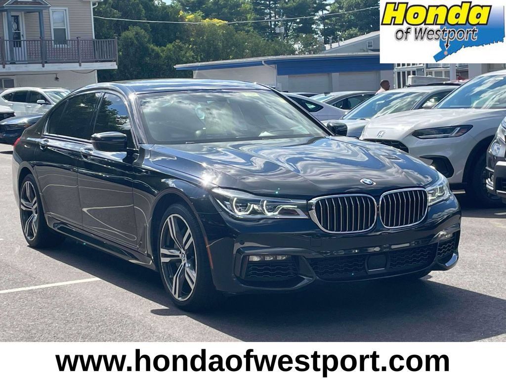 Used 2019 BMW 750i xDrive w/ Autobahn Package AWD/4WD image 1