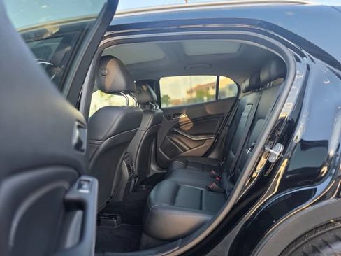 Used 2015 Mercedes-Benz GLA 250 4MATIC image 40
