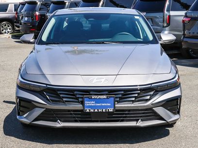 Used 2025 Hyundai Elantra Limited