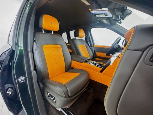 Certified 2023 Rolls-Royce Cullinan w/ Cullinan Package AWD/4WD image 10