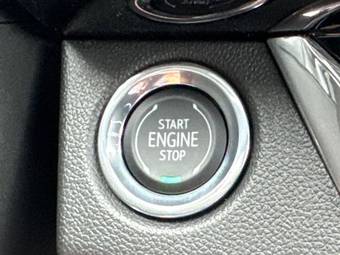 Used 2026 Buick Envista Sport Touring w/ Convenience I Package FWD image 32