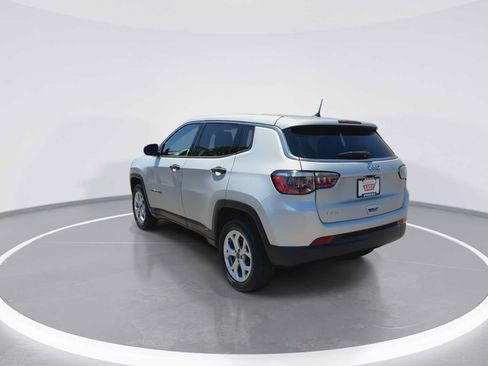 Used 2025 Jeep Compass Sport AWD/4WD image 6