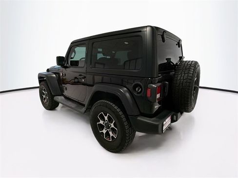 Used 2023 Jeep Wrangler Sport S image 5