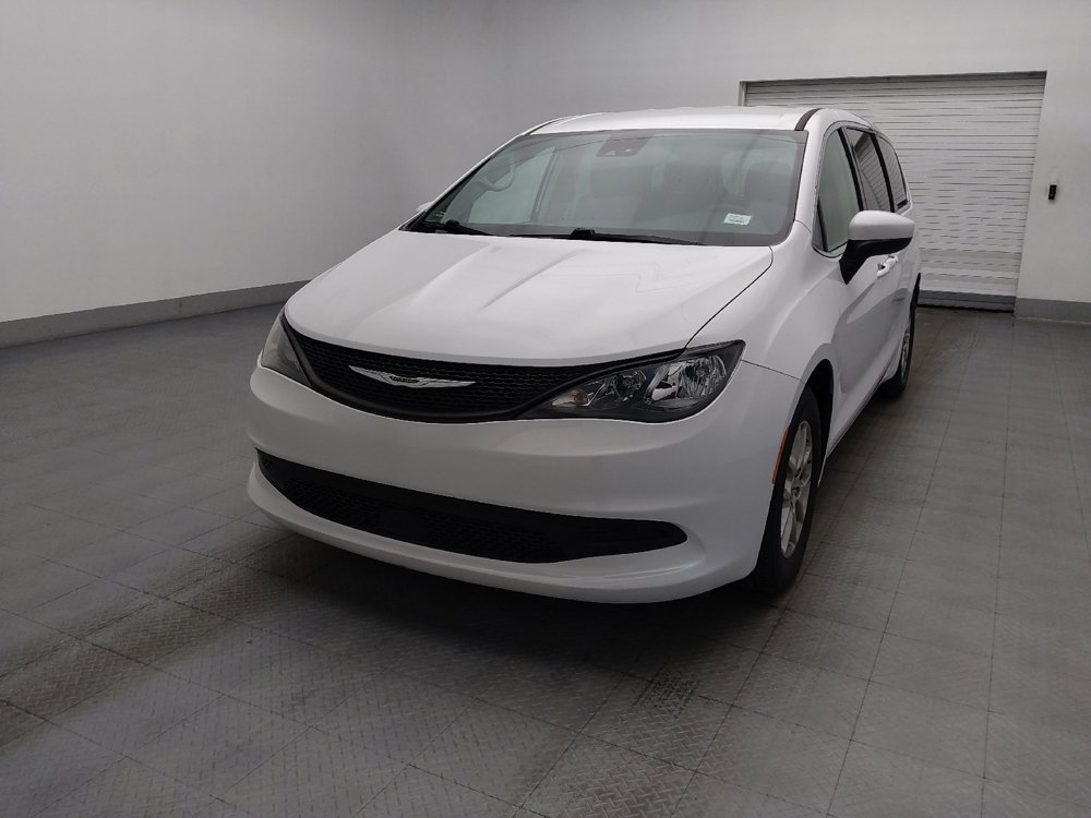 Used 2023 Chrysler Voyager LX FWD image 15