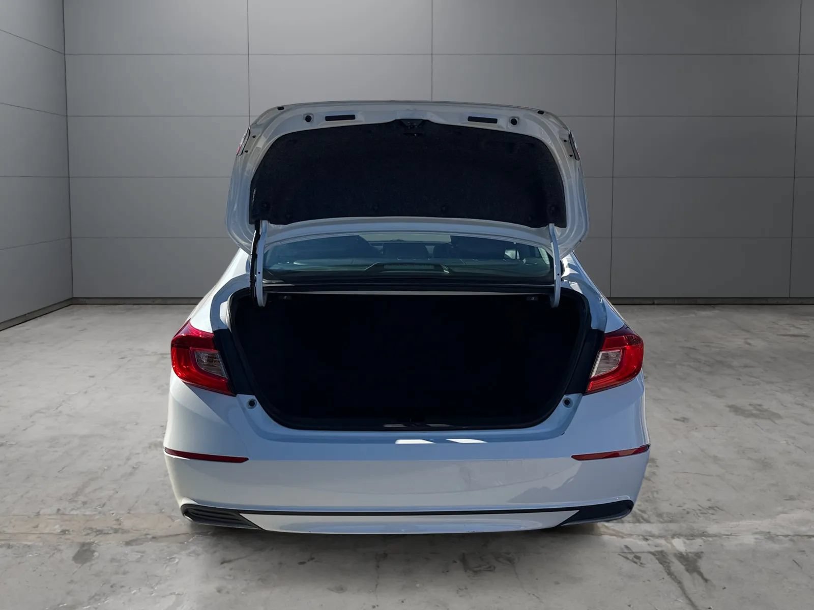 Used 2020 Honda Accord EX-L image 9