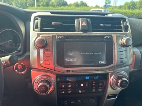 Used 2019 Toyota 4Runner Limited AWD/4WD image 12