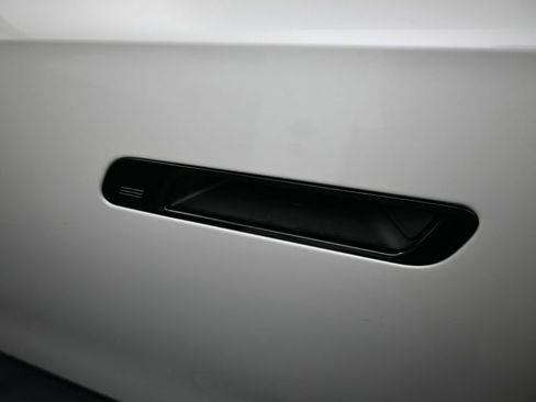 Used 2025 BMW 740i xDrive image 38