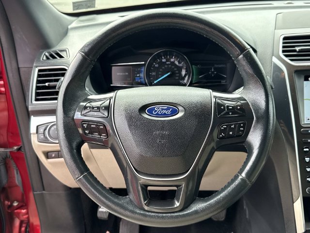 Used 2019 Ford Explorer Limited w/ Class III Trailer Tow Package AWD/4WD image 18