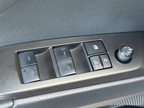 Certified 2023 Toyota Camry SE image 15