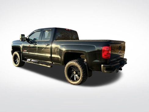 Used 2019 Chevrolet Silverado 1500 LT w/ All Star Edition image 3