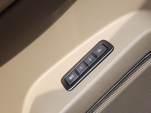 Used 2017 Chevrolet Tahoe Premier image 30