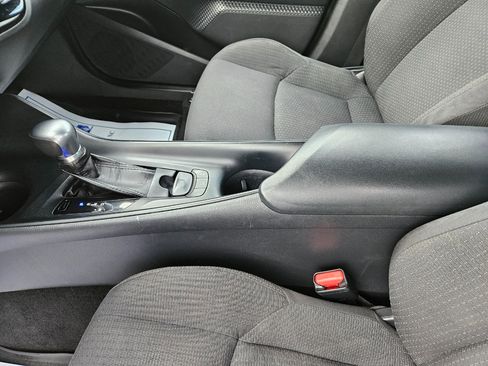 Used 2018 Toyota C-HR XLE image 15