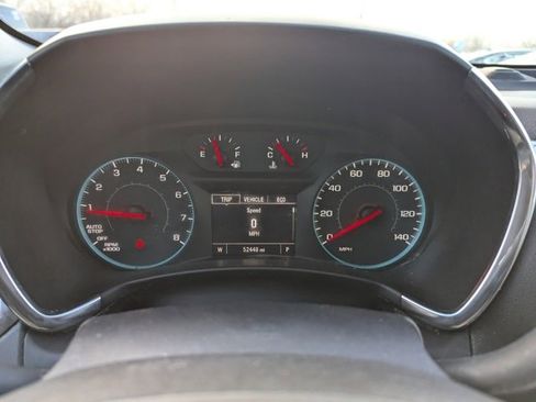 Used 2018 Chevrolet Equinox LT image 12