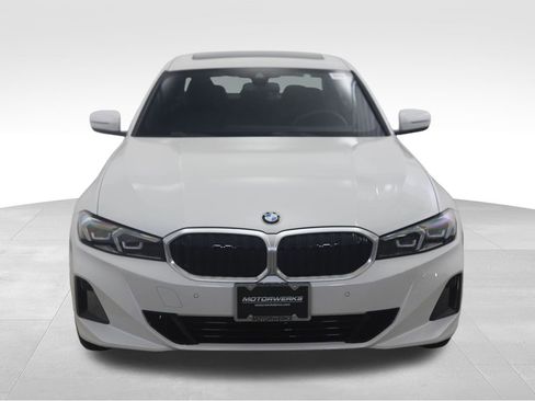Used 2025 BMW 330i xDrive Sedan w/ Convenience Package image 9
