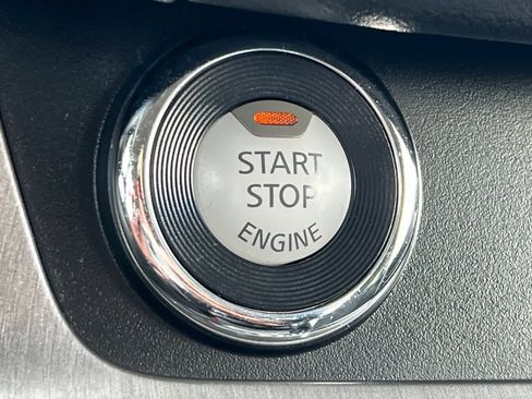 Used 2021 Nissan Murano SV FWD image 26