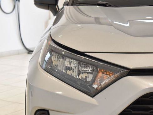 Certified 2022 Toyota RAV4 LE AWD/4WD image 1
