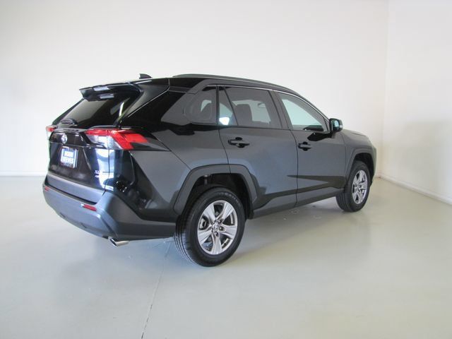 Used 2025 Toyota RAV4 XLE w/ Weather Package AWD/4WD image 25