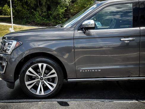 Used 2021 Ford Expedition Platinum image 7