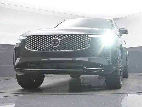 New 2026 Volvo XC90 T8 Plus w/ Protection Package Premier image 40