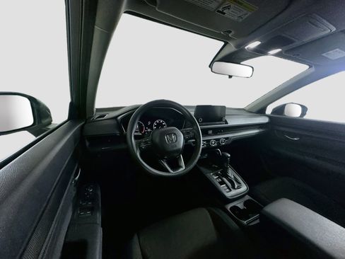 Used 2025 Honda CR-V LX image 18