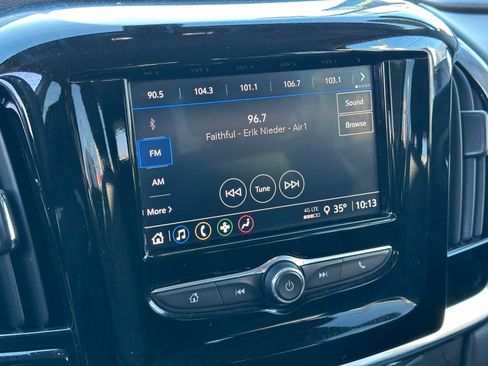 Used 2021 Chevrolet Traverse LS image 27