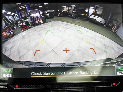 Used 2022 Subaru Forester Touring image 27