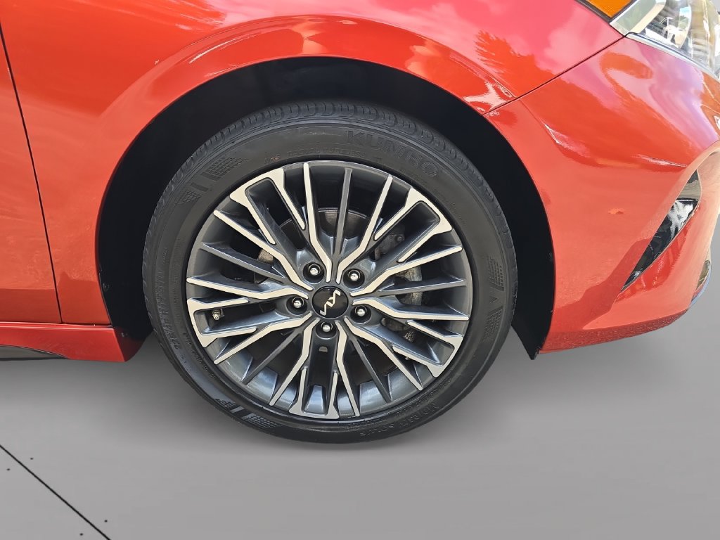 Used 2022 Kia Forte GT-Line w/ GT-Line Technology Package FWD image 9