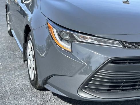 Used 2025 Toyota Corolla LE image 10
