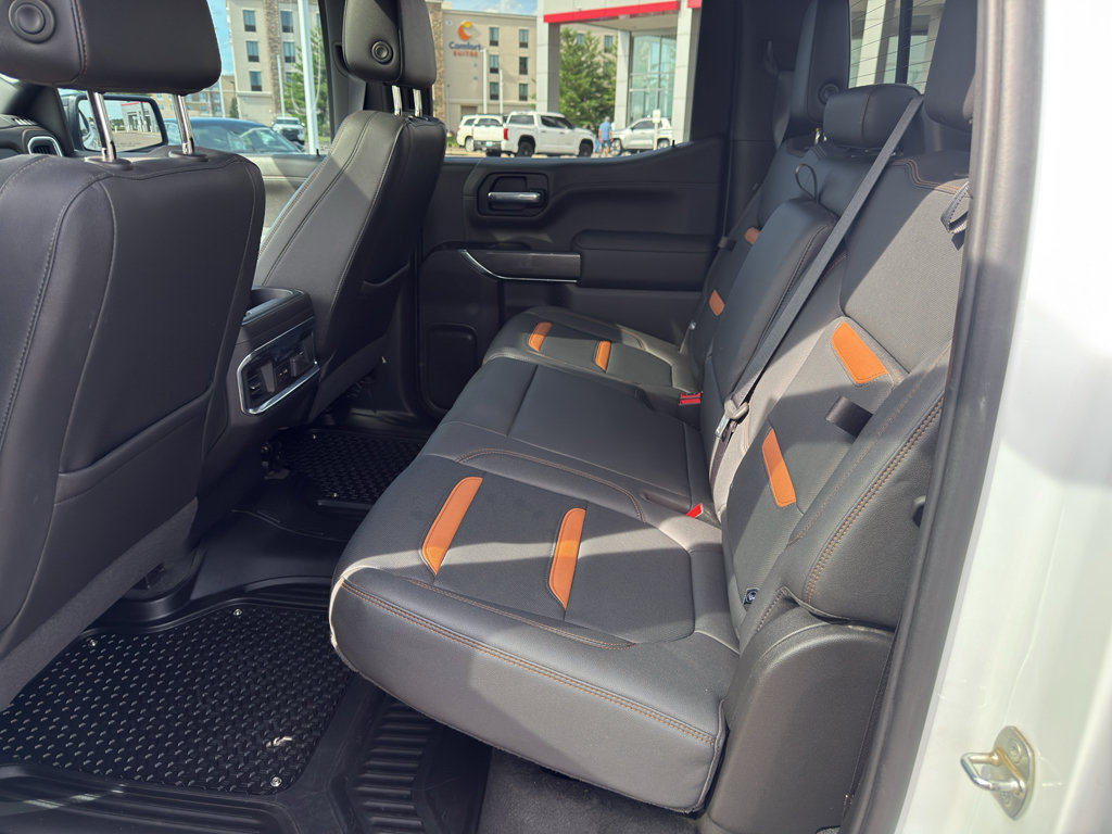 Used 2022 GMC Sierra 1500 AT4 w/ AT4 Premium Package AWD/4WD image 13