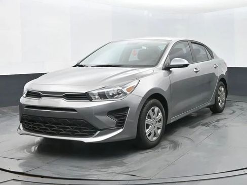 Used 2023 Kia Rio S image 1