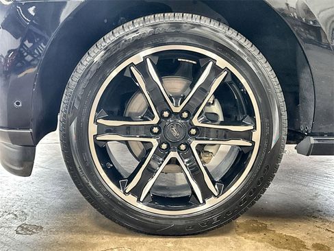 Used 2021 Ford Expedition Limited image 34