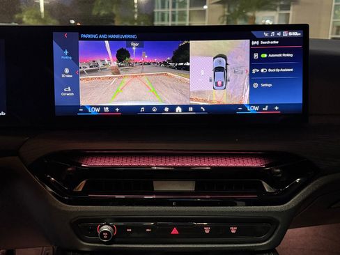 Used 2025 BMW M440i Coupe w/ Premium Package image 28