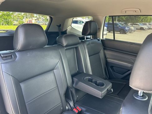 Used 2021 Volkswagen Atlas SE image 43