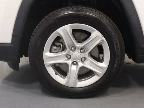 Used 2023 Jeep Compass Sport AWD/4WD image 28