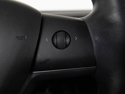 Used 2020 Tesla Model 3 Standard Range Plus image 29