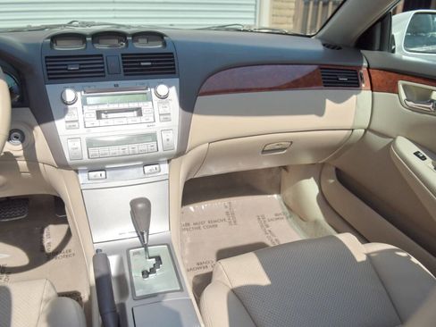 Used 2006 Toyota Solara SLE image 39